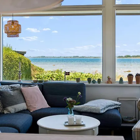 Danish Coziness At The And A Town Nearby * Mesinge